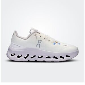 on Cloudtilt lavender 6.5